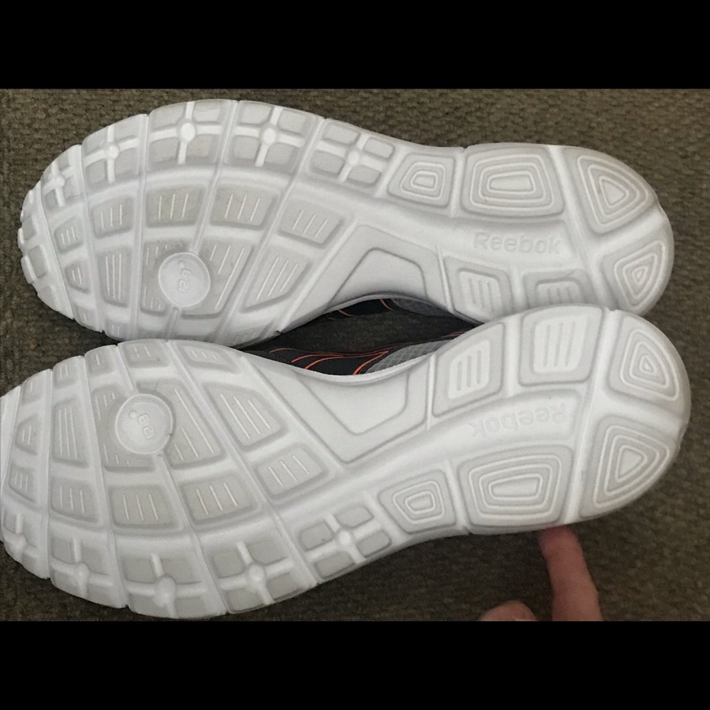 Men’s Reebok - Picture 4 of 5